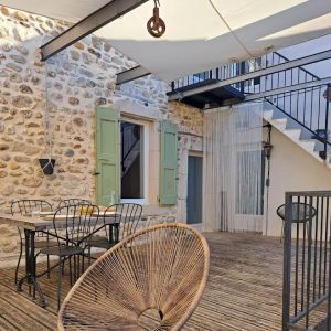 Ruim terras gîte Romarin
