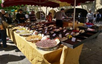 markt in Uzès